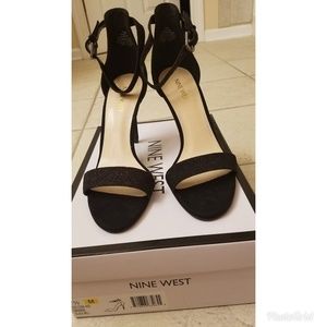 NWT Nine West Mana sandal